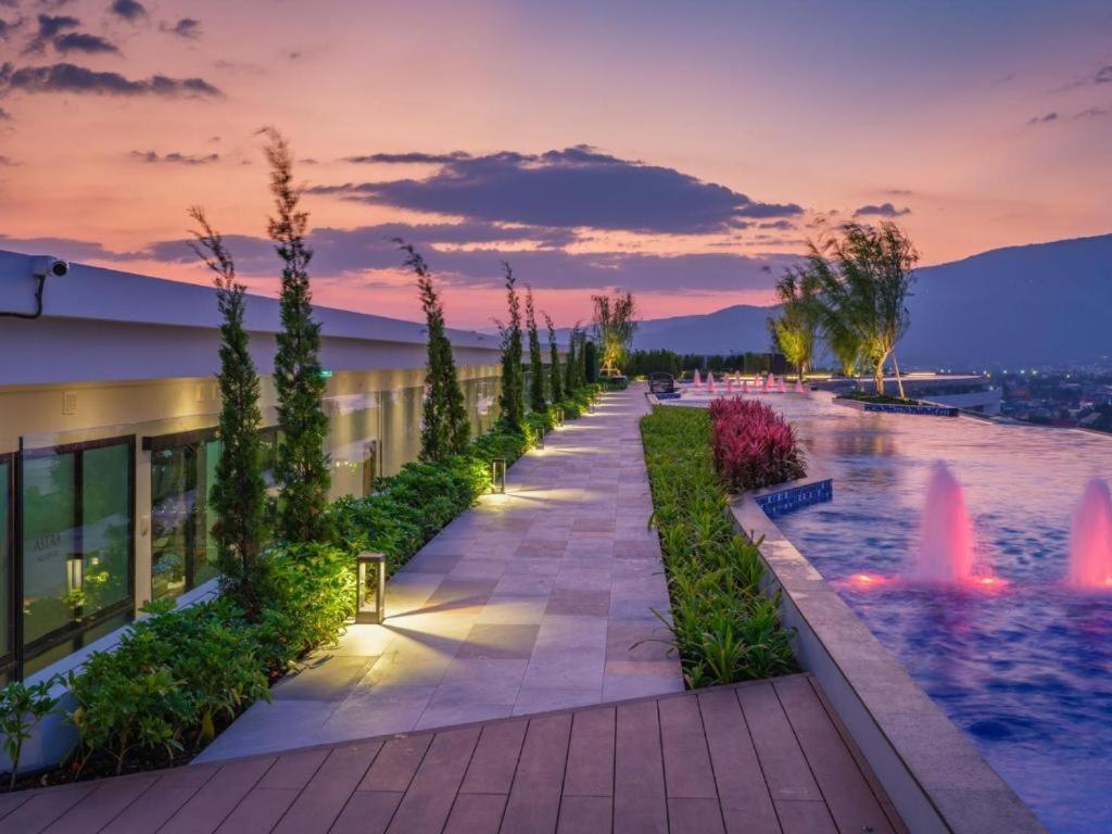The Astra Sky River Chiangmai_Sky Pool_Old City Apartman Csiangmaj Kültér fotó