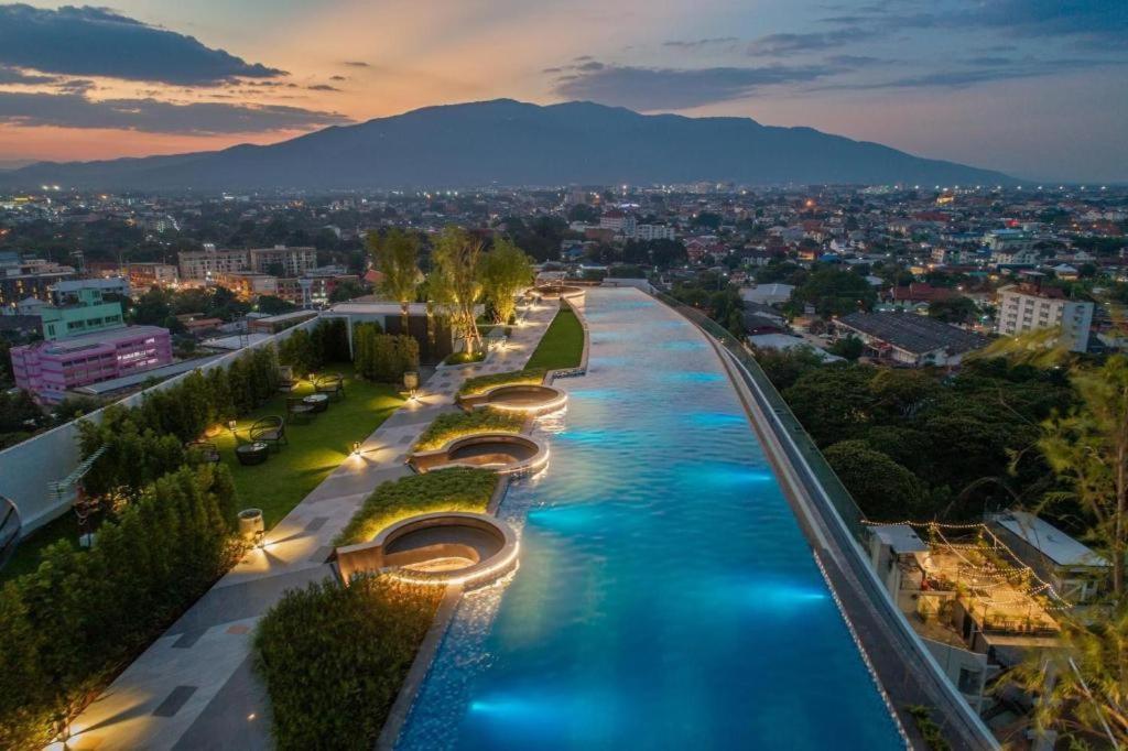 The Astra Sky River Chiangmai_Sky Pool_Old City Apartman Csiangmaj Kültér fotó